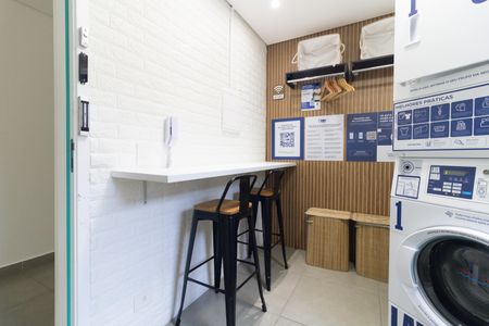 Apartamento para alugar com 36m², 2 quartos e 1 vaga Apartamento para alugar com 36m², 2 quartos e 1 vagaLavanderia - Área Comum
