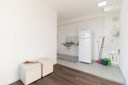 Apartamento para alugar com 36m², 2 quartos e 1 vaga Apartamento para alugar com 36m², 2 quartos e 1 vagaSala