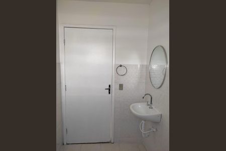 Banheiro de apartamento para alugar com 2 quartos, 54m² em Vila Sadokim, Guarulhos
