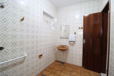 Casa para alugar com 300m², 9 quartos e 2 vagasBanheiro do Quarto 5