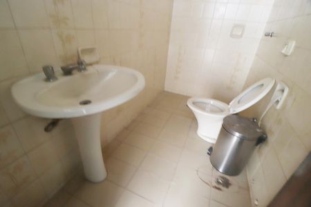 Casa para alugar com 300m², 9 quartos e 2 vagasBanheiro Social 3