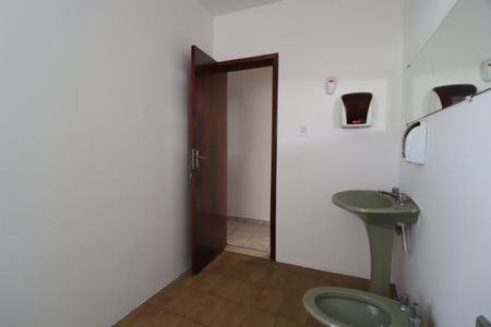 Casa para alugar com 300m², 9 quartos e 2 vagasBanheiro Social 4