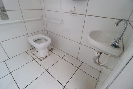 Casa para alugar com 300m², 9 quartos e 2 vagasBanheiro Social 1