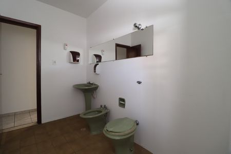 Casa para alugar com 300m², 9 quartos e 2 vagasBanheiro Social 4