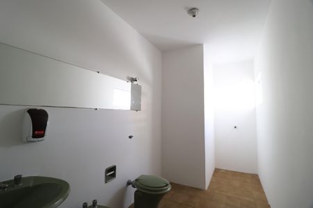 Casa para alugar com 300m², 9 quartos e 2 vagasBanheiro Social 4