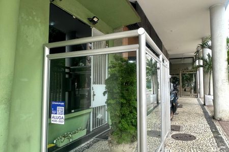 Apartamento para alugar com 110m², 3 quartos e sem vaga