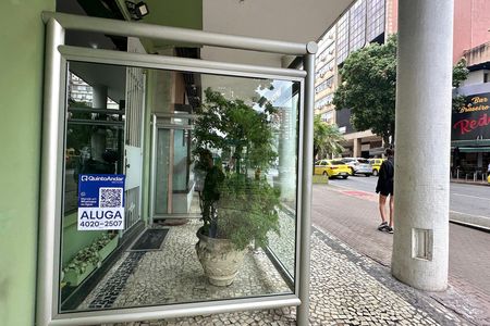 Apartamento para alugar com 110m², 3 quartos e sem vaga