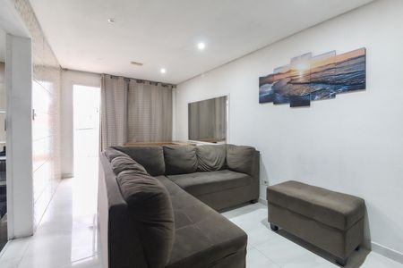 Sala de casa para alugar com 2 quartos, 75m² em Jardim das Camelias, São Paulo