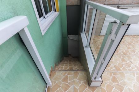 Casa para alugar com 75m², 2 quartos e sem vagaEscada da Varanda