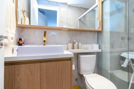 Apartamento à venda com 83m², 2 quartos e 2 vagas Apartamento à venda com 83m², 2 quartos e 2 vagasBanheiro da Suíte 2