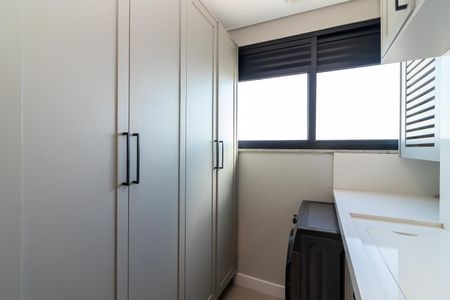Apartamento à venda com 83m², 2 quartos e 2 vagas Apartamento à venda com 83m², 2 quartos e 2 vagasÁrea de Serviço