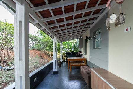Casa de condomínio à venda com 140m², 2 quartos e 1 vaga