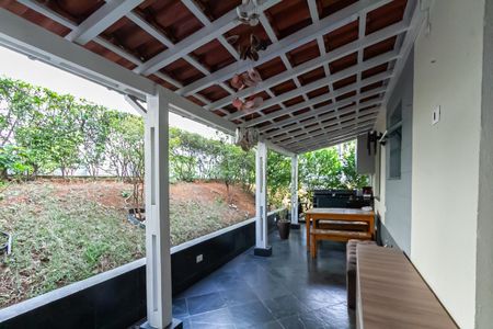 Casa de condomínio à venda com 140m², 2 quartos e 1 vaga