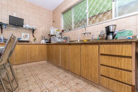 Casa à venda com 272m², 3 quartos e 1 vagaCozinha - Armários