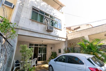 Casa à venda com 272m², 3 quartos e 1 vagaVaranda e Garagem