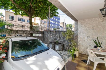 Casa à venda com 272m², 3 quartos e 1 vagaVaranda e Garagem