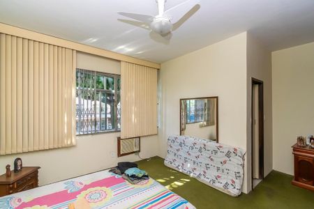 Casa à venda com 272m², 3 quartos e 1 vagaSuíte