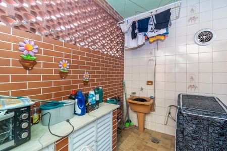 Casa à venda com 272m², 3 quartos e 1 vagaÁrea de Serviço
