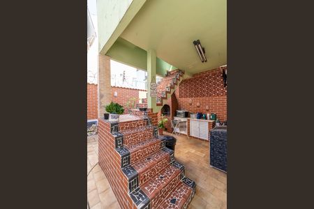 Casa à venda com 272m², 3 quartos e 1 vagaÁrea de Serviço - Acesso ao terraço