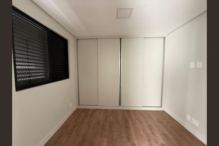 Apartamento para alugar com 70m², 2 quartos e 2 vagas