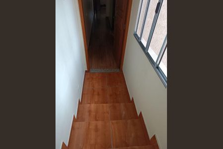 Casa à venda com 105m², 3 quartos e 2 vagas Casa à venda com 105m², 3 quartos e 2 vagasESCADA INTERNA