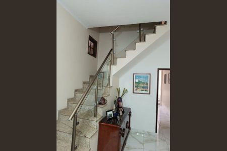 Casa à venda com 105m², 3 quartos e 2 vagas Casa à venda com 105m², 3 quartos e 2 vagasSALA