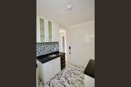 Apartamento à venda com 44m², 2 quartos e 1 vaga Apartamento à venda com 44m², 2 quartos e 1 vagaCozinha e Área de Serviço