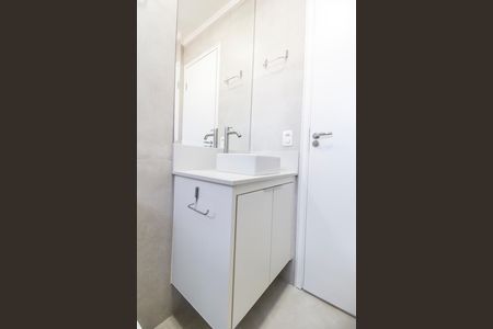 Apartamento para alugar com 54m², 2 quartos e 2 vagasBanheiro