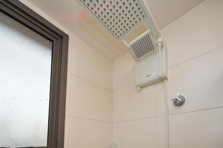 banheiro de apartamento para alugar com 1 quarto, 28m² em Pinheiros, São Paulo