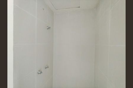 Apartamento à venda com 47m², 2 quartos e sem vaga Apartamento à venda com 47m², 2 quartos e sem vagaBanheiro Corredor
