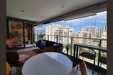 Apartamento à venda com 125m², 2 quartos e 2 vagas Apartamento à venda com 125m², 2 quartos e 2 vagasVaranda da Sala