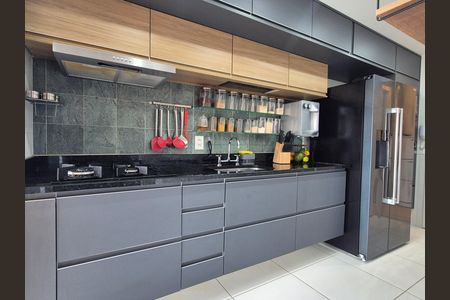 Apartamento à venda com 125m², 2 quartos e 2 vagas Apartamento à venda com 125m², 2 quartos e 2 vagasCozinha
