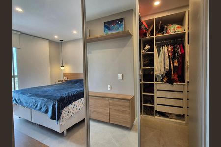 Apartamento à venda com 125m², 2 quartos e 2 vagas Apartamento à venda com 125m², 2 quartos e 2 vagasSuíte
