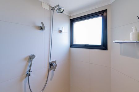 Apartamento à venda com 178m², 3 quartos e 3 vagas Apartamento à venda com 178m², 3 quartos e 3 vagasSuite 02 - Banheiro