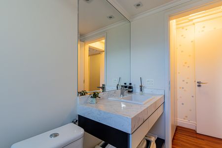 Apartamento à venda com 178m², 3 quartos e 3 vagas Apartamento à venda com 178m², 3 quartos e 3 vagasSuite 03 - Banheiro
