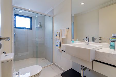 Apartamento à venda com 178m², 3 quartos e 3 vagas Apartamento à venda com 178m², 3 quartos e 3 vagasSuite 02 - Banheiro