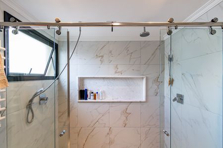Apartamento à venda com 178m², 3 quartos e 3 vagas Apartamento à venda com 178m², 3 quartos e 3 vagasSuite 01 - Banheiro