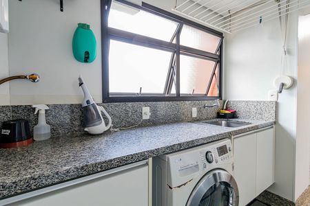 Apartamento à venda com 178m², 3 quartos e 3 vagas Apartamento à venda com 178m², 3 quartos e 3 vagasLavanderia