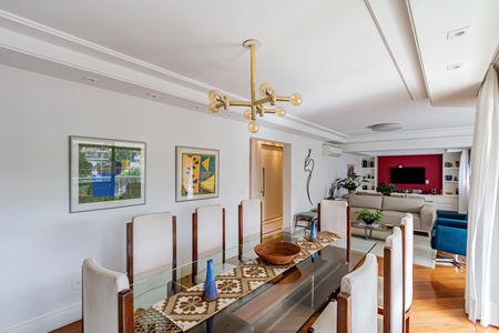 Apartamento à venda com 178m², 3 quartos e 3 vagas Apartamento à venda com 178m², 3 quartos e 3 vagasSala
