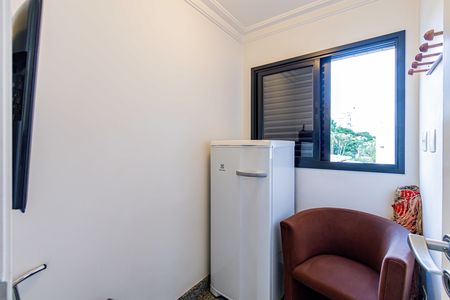 Apartamento à venda com 178m², 3 quartos e 3 vagas Apartamento à venda com 178m², 3 quartos e 3 vagasLavanderia - Quarto de serviço