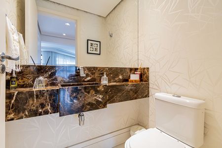 Apartamento à venda com 178m², 3 quartos e 3 vagas Apartamento à venda com 178m², 3 quartos e 3 vagasLavabo