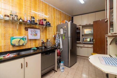 Casa à venda com 1003m², 4 quartos e 4 vagasCozinha
