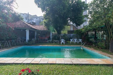 Casa à venda com 1003m², 4 quartos e 4 vagasPiscina