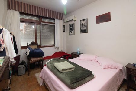 Casa à venda com 1003m², 4 quartos e 4 vagasQuarto 2