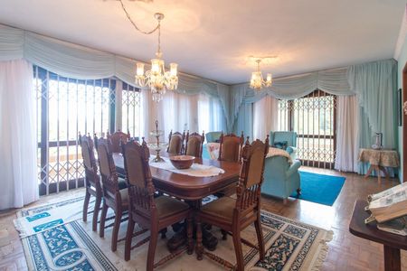 Casa à venda com 1003m², 4 quartos e 4 vagasSala