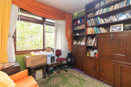 Casa à venda com 1003m², 4 quartos e 4 vagasEscritório