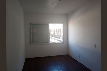 DORMITORIO de casa à venda com 3 quartos, 200m² em Centro, Osasco