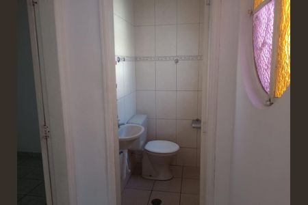 WC de casa à venda com 3 quartos, 200m² em Centro, Osasco
