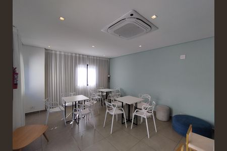 Apartamento para alugar com 24m², 1 quarto e sem vaga Apartamento para alugar com 24m², 1 quarto e sem vagaÁrea comum - Salão de festas