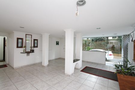 Apartamento à venda com 65m², 3 quartos e 1 vagaHall de entrada